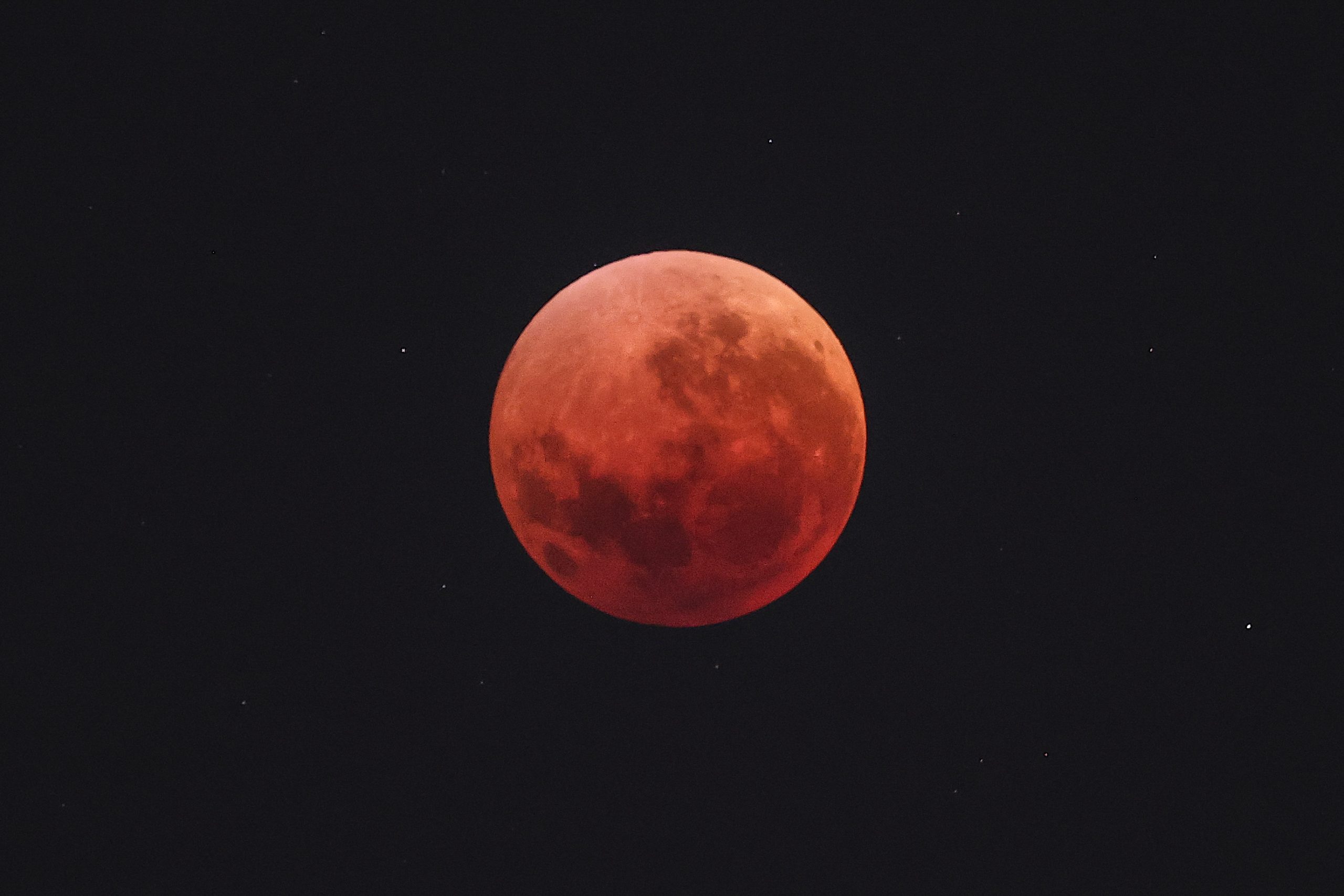La luna se teñirá de rojo el 3 de marzo próximo. Foto: AFP