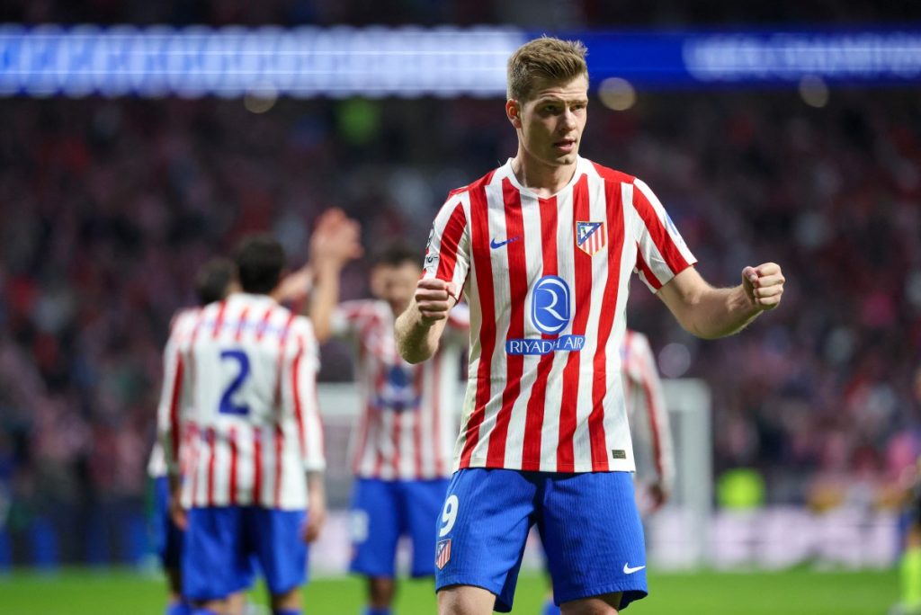 Alexander Sorloth marcó un hat trick frente a Brujas. Foto: AFP