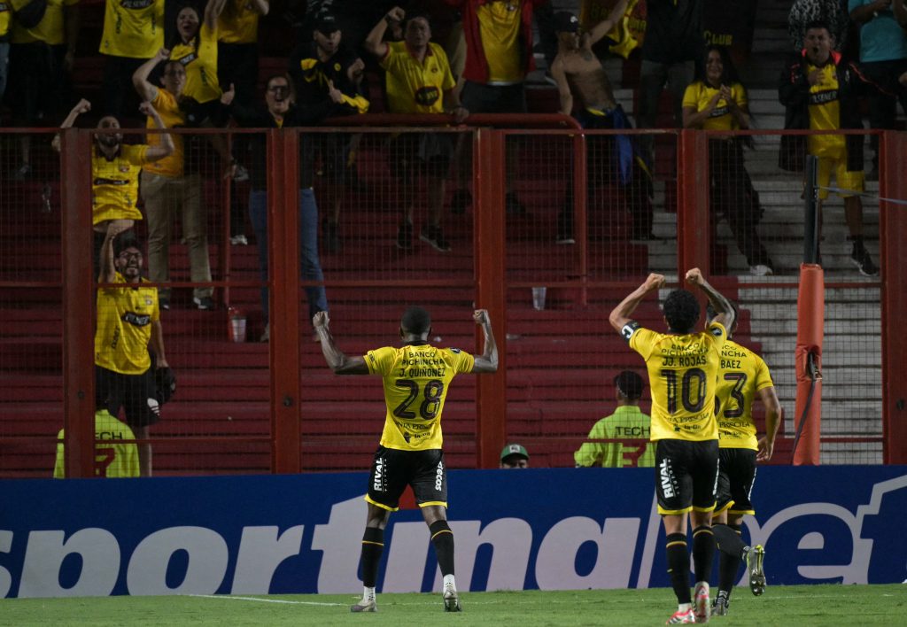 Barcelona logró vencer a Argentinos Jrs., y clasificó a la siguiente fase de la Copa Libertadores