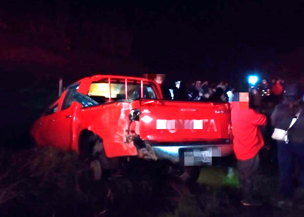 El vuelco de una camioneta provocó el fallecimiento de una persona. Foto: ECU911