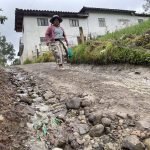 Moradores reclaman el mal estado de la vía. Foto: El Mercurio