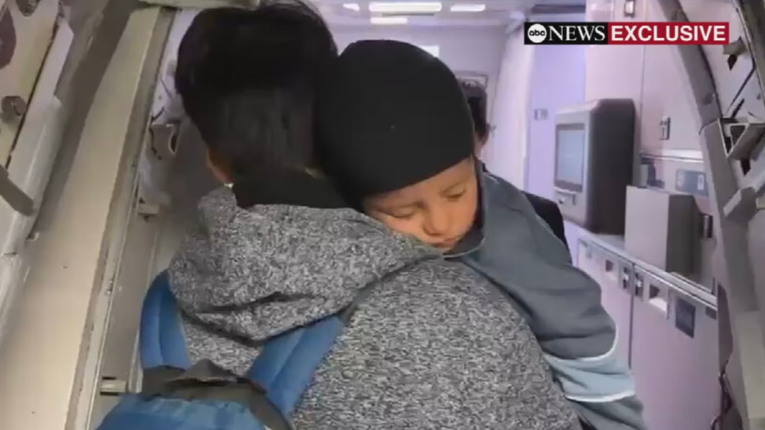 Liam salió de Texas junto a su padre este 1 de febrero de 2026. Foto: ABC NEWS