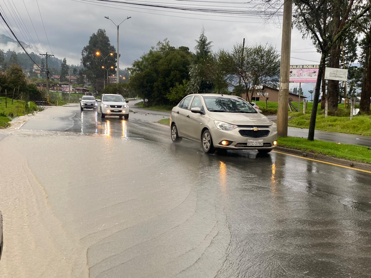 Las lluvias se mantendrán en todo el país. Foto: El Mercurio