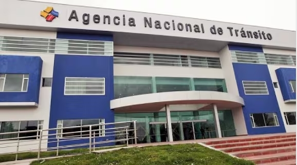 La Agencia Nacional de Tránsito rehabilitó sus servicios en Cuenca. Foto: ANT