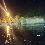 La vía Zhud-Cochancay está cerrada por un deslizamiento de tierra. Foto: ECU911