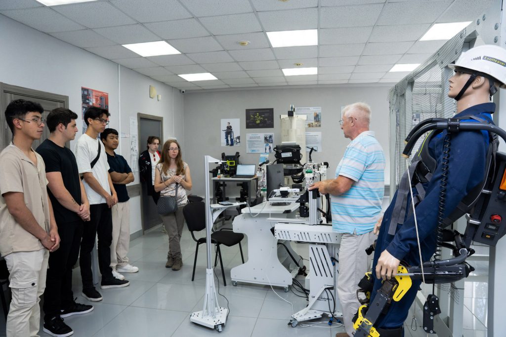 Nanosatélites ecuatorianos en el espacio