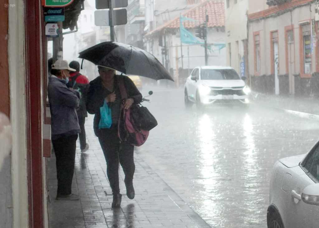 Las lluvias se mantendrán en Cuenca por las próximas semanas. Foto: API
