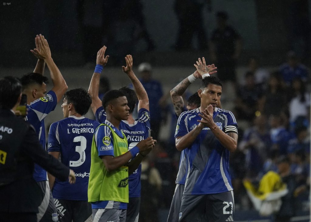 Emelec y Delfín empataron la noche del 28 de febrero en Guayaquil. Foto: API