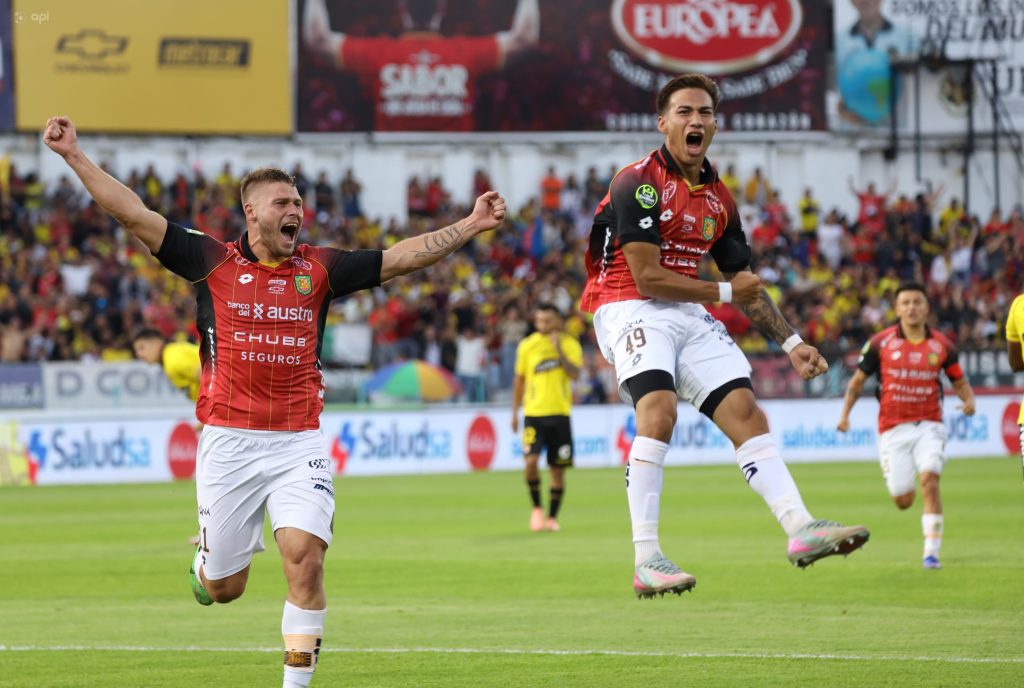 Deportivo Cuenca ganó a Barcelona la noche del 1 de marzo de 2026. Foto: API