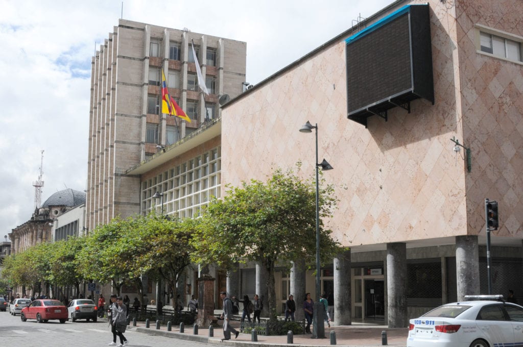 Adrián Castro volvió a cuestionar el gasto en comunicación realizado por el Municipio de Cuenca. /Cortesía