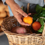 La Canasta Familia Básica en Cuenca se mantiene como la más alta. /Cortesía