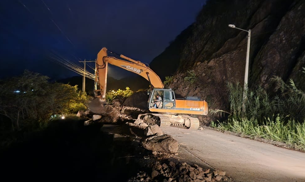 La vía Cuenca – Girón – Pasaje esta cerrada la mañana de este jueves 12 de marzo de 2026. /Cortesía