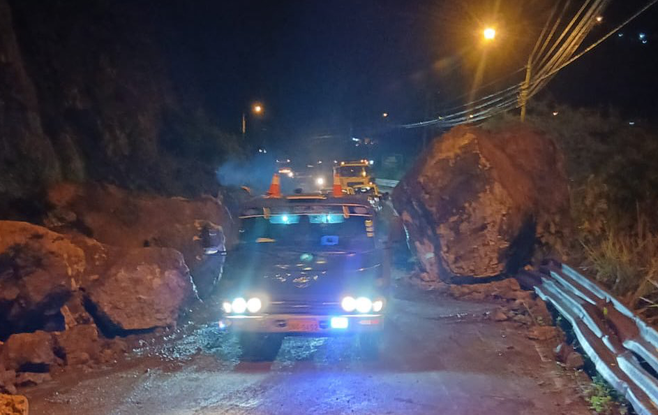 Paso restringido en la Cuenca-Girón-Pasaje