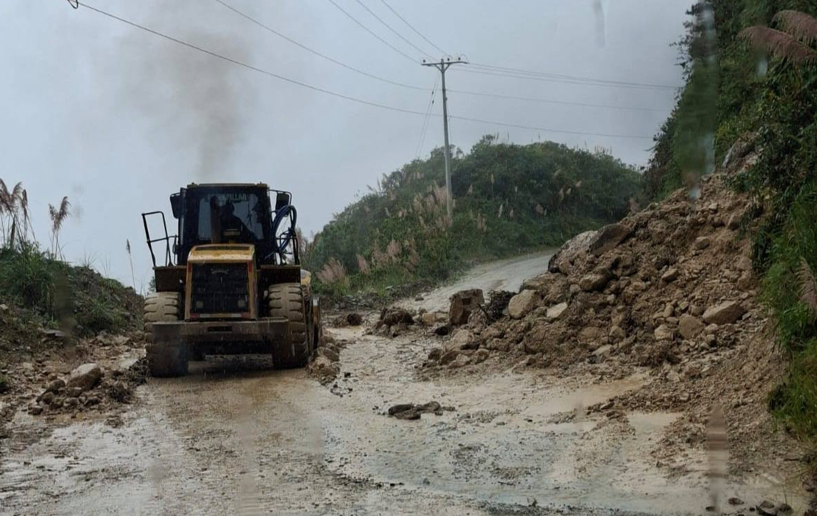 En la parroquia Chaucha, el invierno destruyó tres viviendas, un puente y dejó 5 familias damnificadas. /Cortesía
