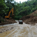 Las principales vías que conectan Azuay con el Oro y Guayas están habilitadas de manera parcial. /Cortesía
