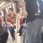 Tranvía de Cuenca: ordenanza prohíbe cantar y ventas. Se reportó un incidente con un ciudadano que subió con una guitarra.