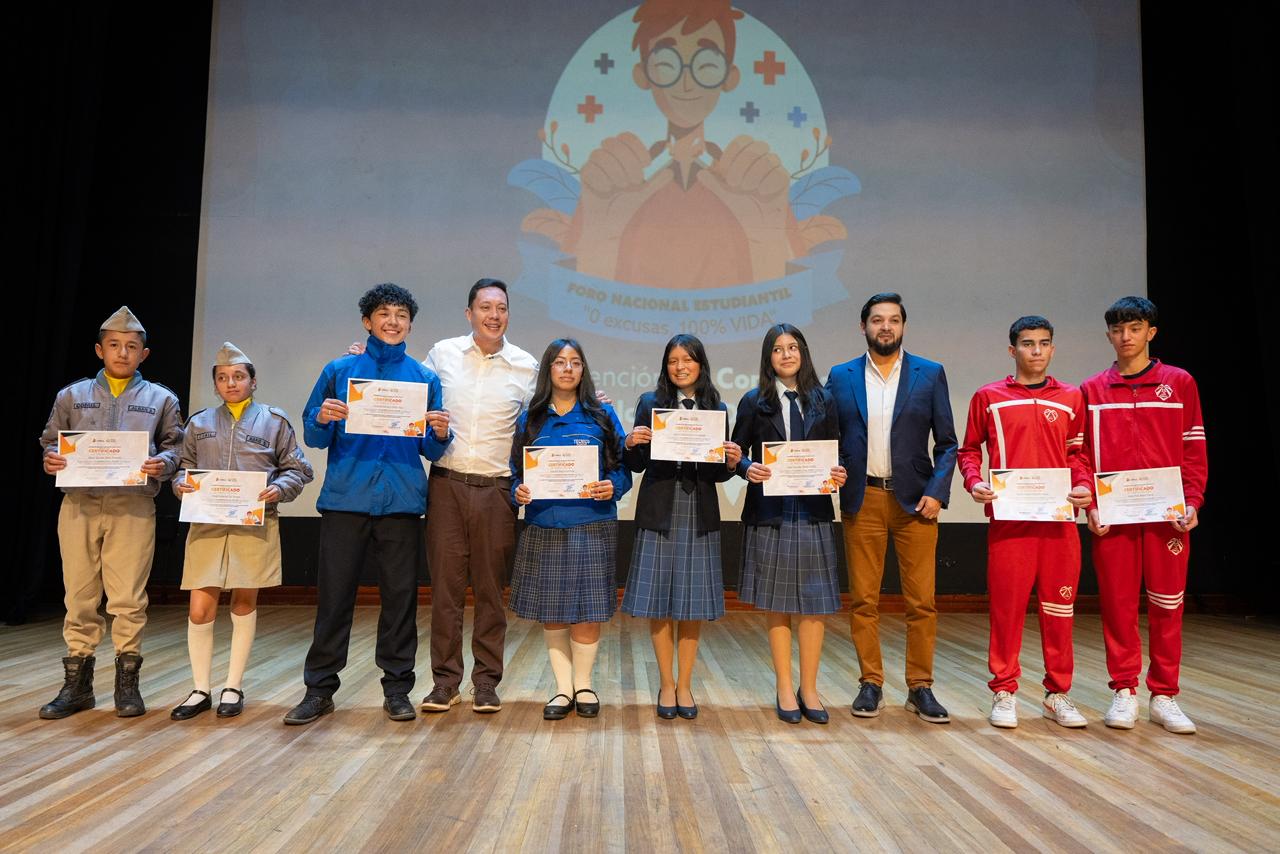 Foro Estudiantil “0 excusas, 100% VIDA”