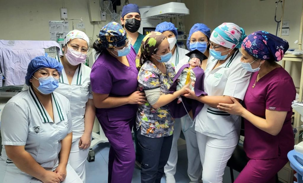 Camila, bebé en UCI