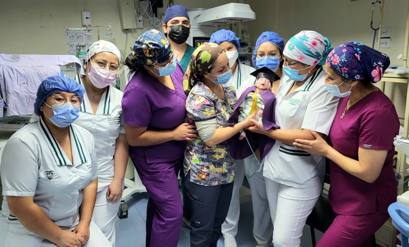 Camila, bebé en UCI