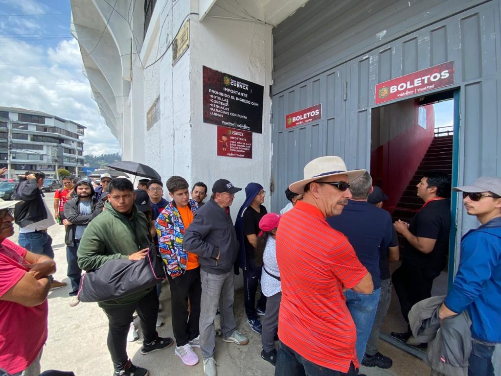Hinchas del Deportivo Cuenca