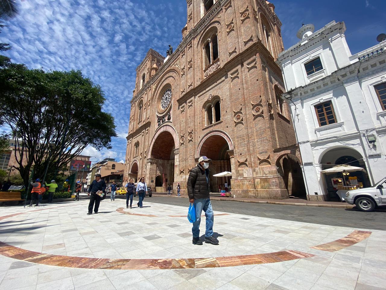 Así se ve el piso del Parque Calderón tras su renovación que comenzó a inicios de febrero de 2026. /JIP