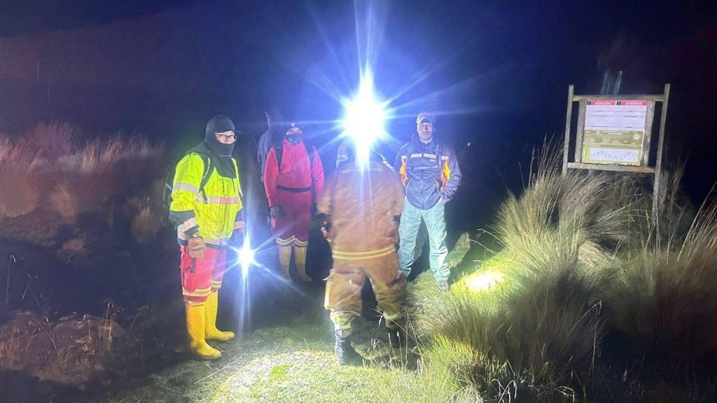Autoridades buscan a las cuatro personas extraviadas en el Parque Nacional Cajas. Foto: ETAPA EP