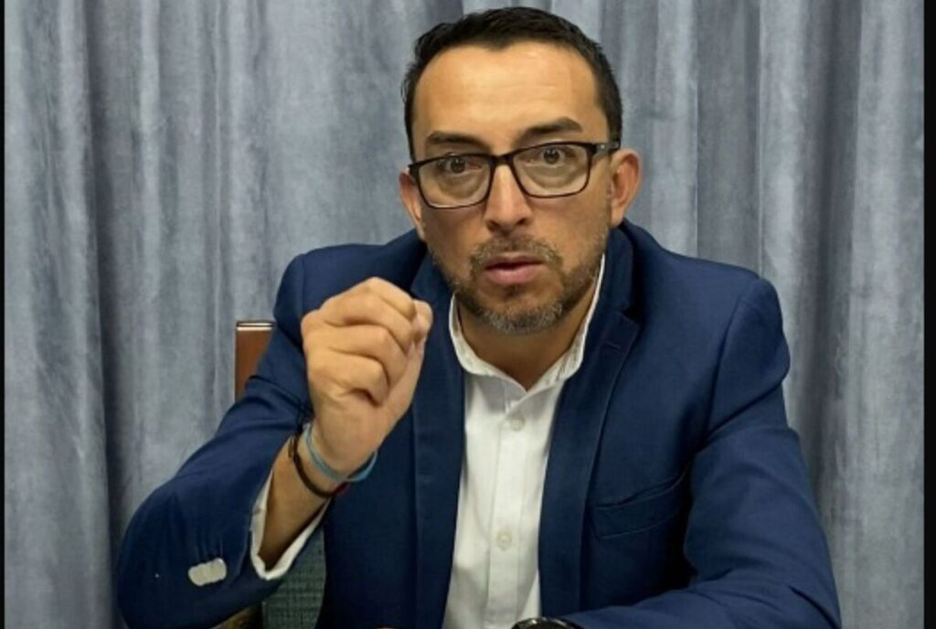 El legislador azuayo Roque Ordóñez ha pedido información sobre el anuncio del Presidente de haber creado más de 120.000 plazas de emplea en Azuay.