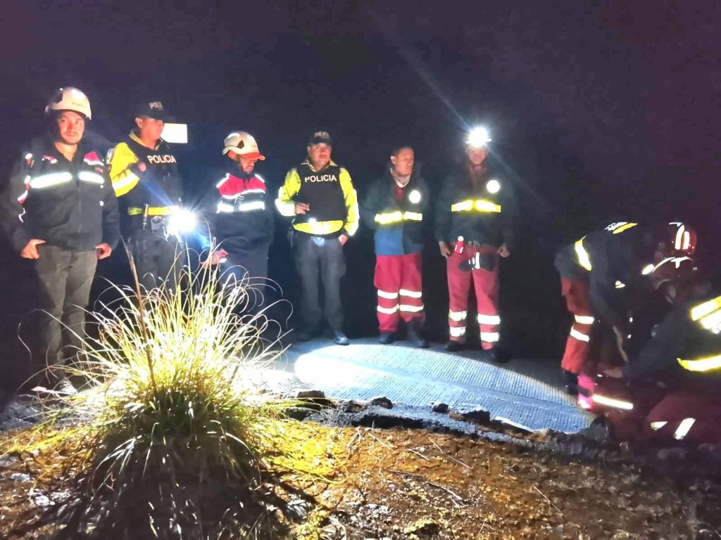 Equipos de rescate participaron en la búsqueda de las personas extraviadas en el Parque Nacional Cajas. Foto: ETAPA