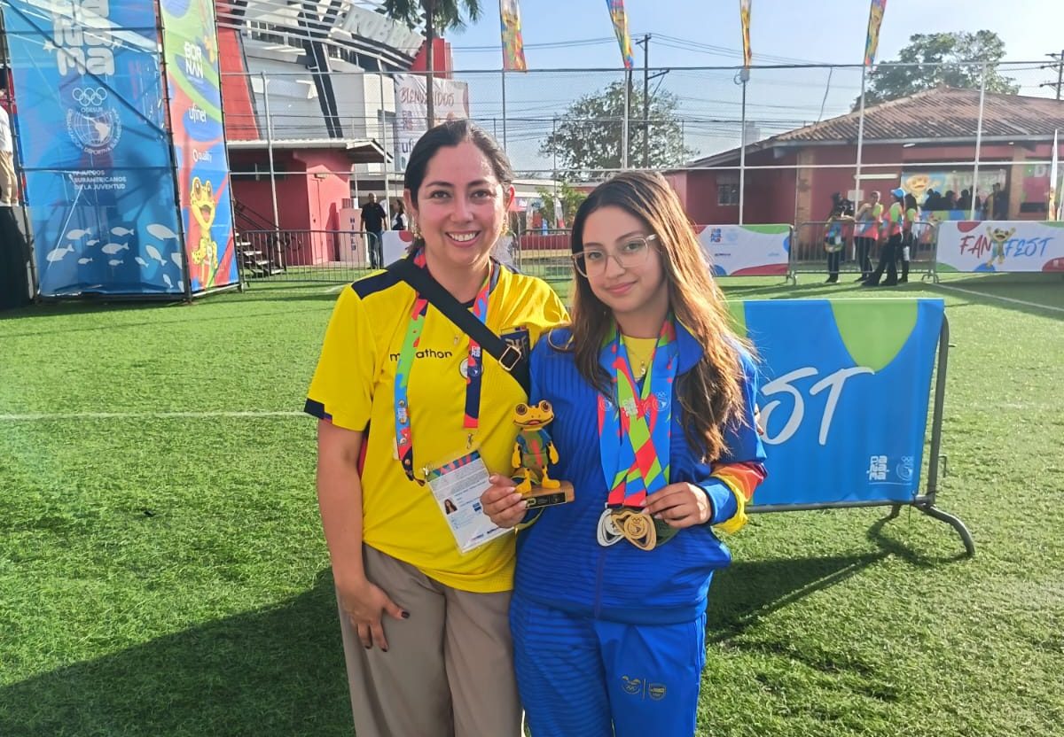 Dariana Heredia y su madre.