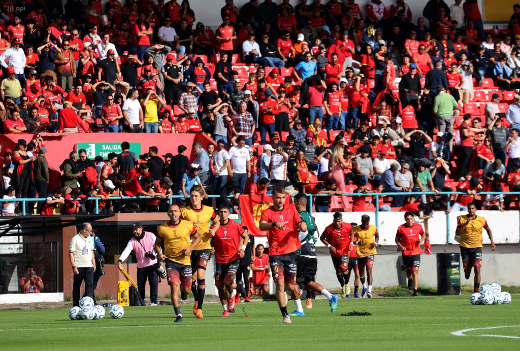 Deportivo Cuenca visita a Recoleta en Paraguay. Foto: API