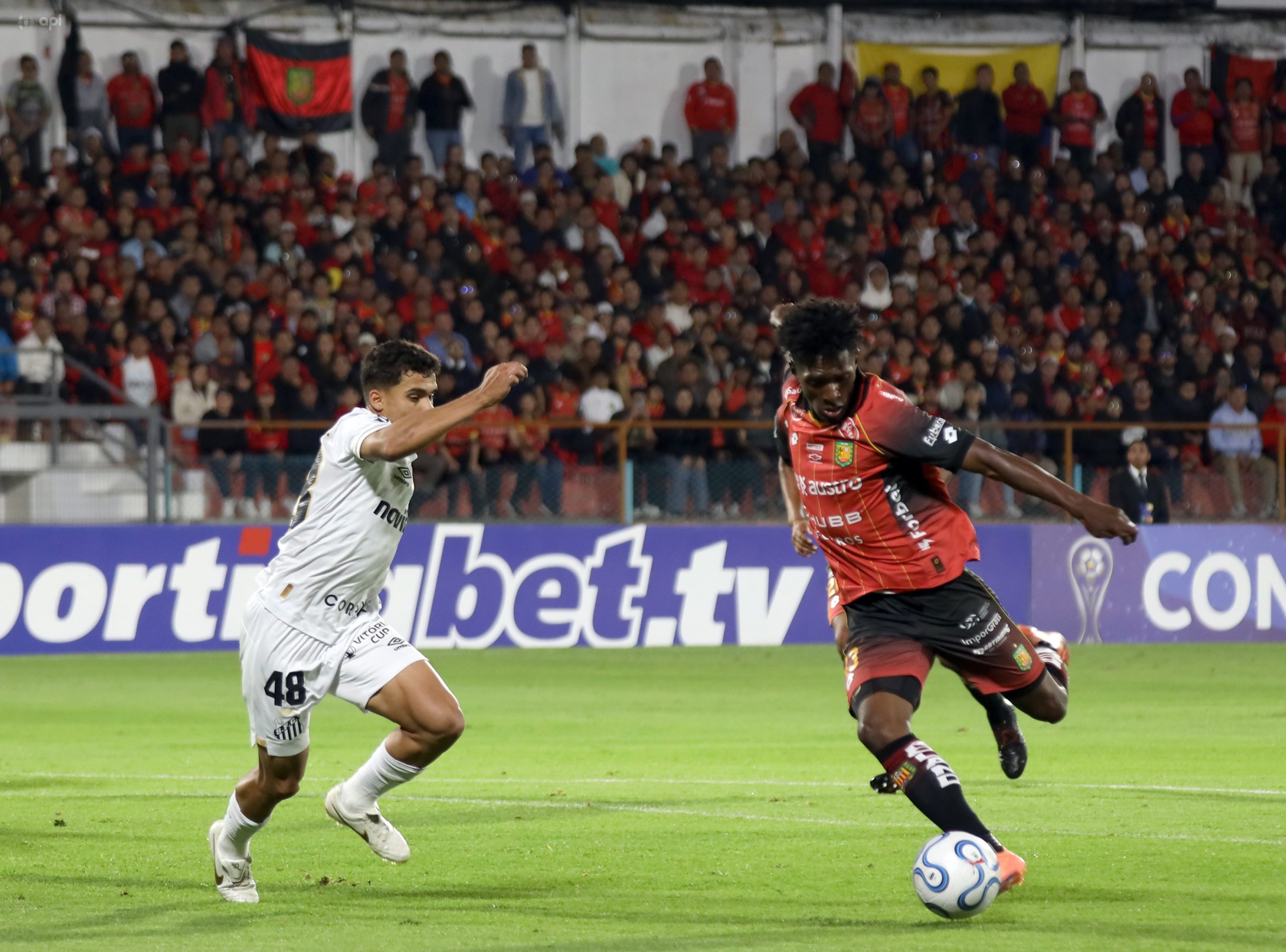 Deportivo Cuenca venció a Santos en su primer partido de la Copa Sudamericana. Foto: API