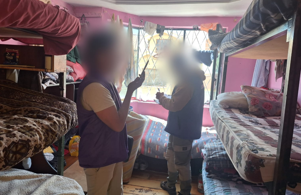 Control ejecutado en una fundación de la provincia en la que se hallaron irregularidades como hacinamiento e insalubridad. /Cortesía