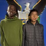 Dos menores de edad capturados tras un asalto en Sayausí. Encontraron un celular que le robados a dos jóvenes.