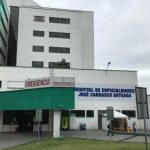 Uno de los heridos en secuestro y violento asalto en Cuenca fue llevado al hospital José Carrasco Arteaga.