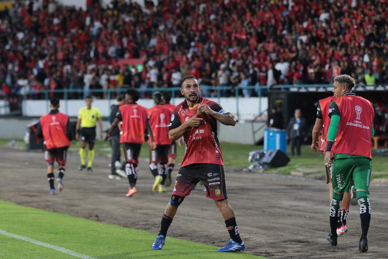 Mancinelli marcó un golazo. Foto: El Mercurio