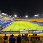 La mítica Bombonera en la noche del 14 de abril de 2026. Foto: Ismael Alvarado para El Mercurio