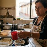 Ocho sectores se verán afectados con corte de agua debido a la rotura de una tubería. /Imagen generada con IA