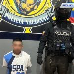 El hombre fue detenido en el Centro Histórico de Cuenca. Foto: Policía Nacional