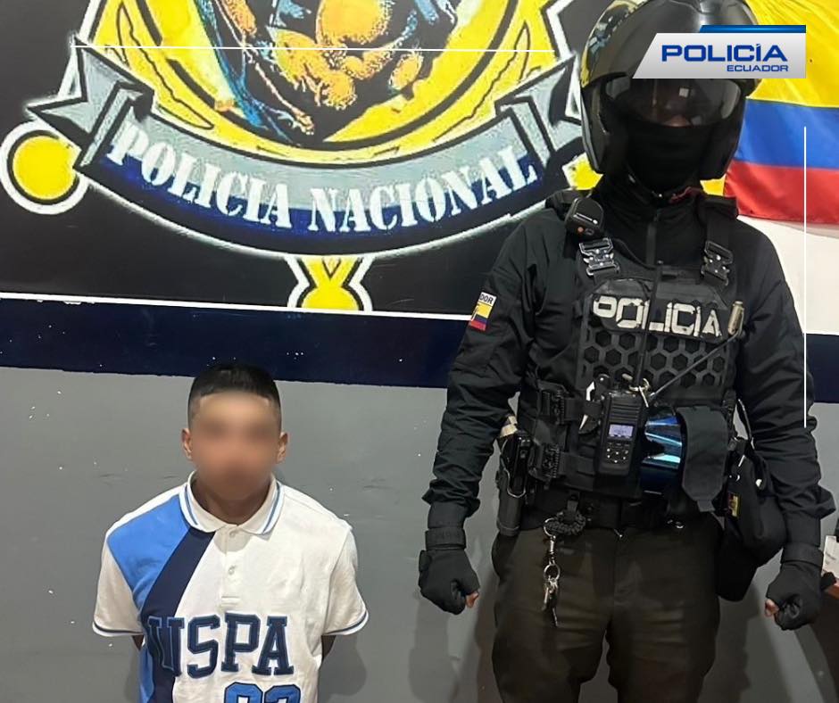 El hombre fue detenido en el Centro Histórico de Cuenca. Foto: Policía Nacional