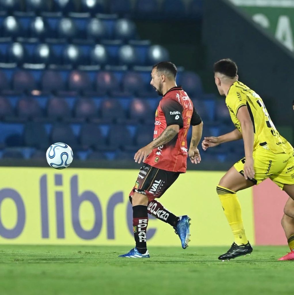 Lucas Mancinelli en el partido ante Recoleta. Foto: Deportivo Cuenca