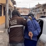 El hombre fue detenido en la Plaza del Arte. Foto captura