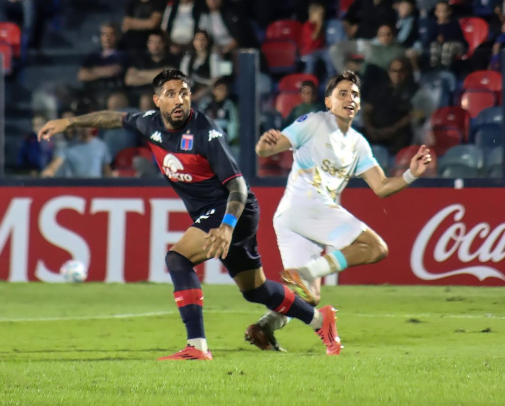 Federico Paz marcó el gol para ganar a Tigre. Foto: X