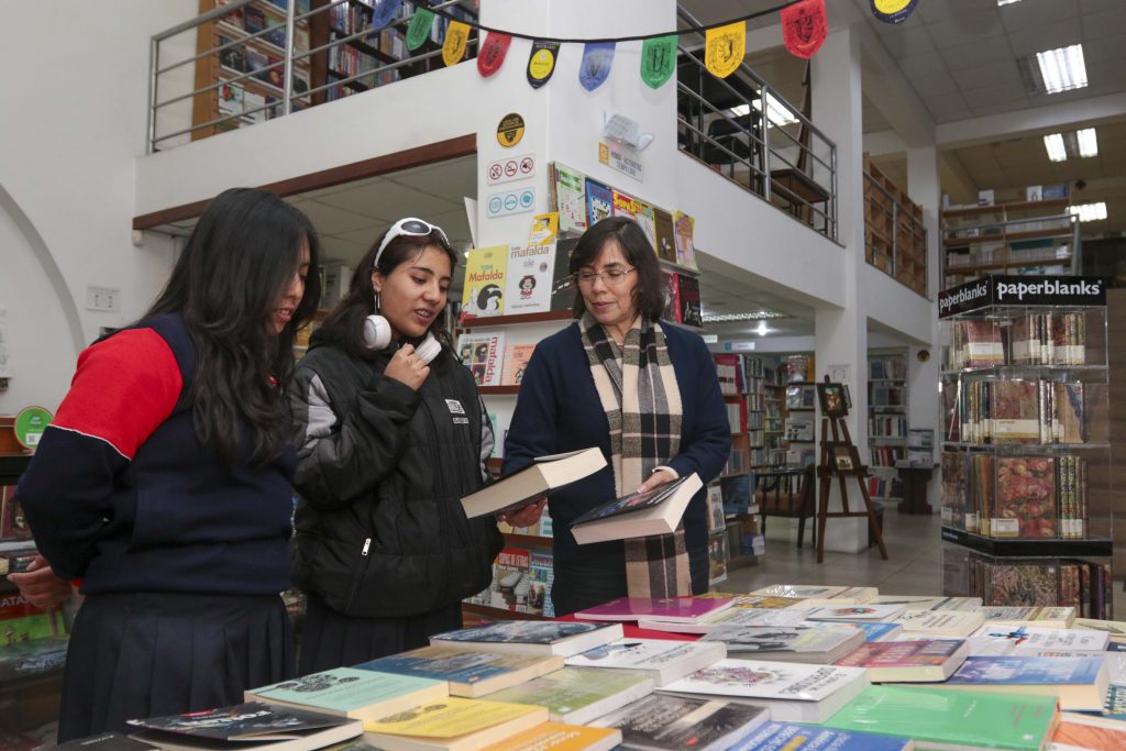 Sodilibro tiene más de 15.000 títulos en su catálogo comercial. Foto: El Mercurio