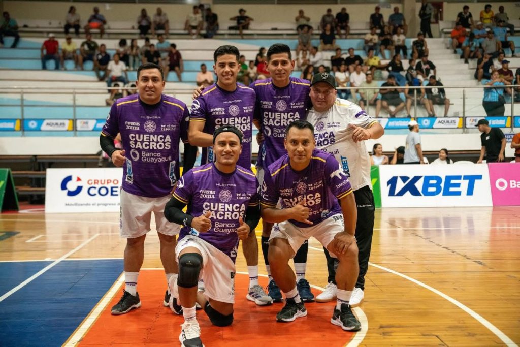 El equipo cuencano no logró sostener su rendimiento y quedó fuera tras caer ante Guayaquil Astilleros. / Cortesía