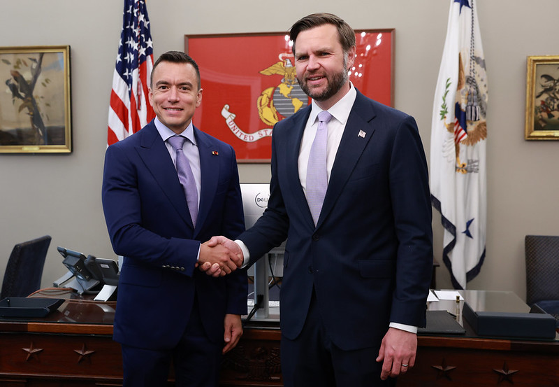 Noboa se reunió con el vicepresidente de Estados Unidos, en donde cumple una gira internacional. Foto: Presidencia