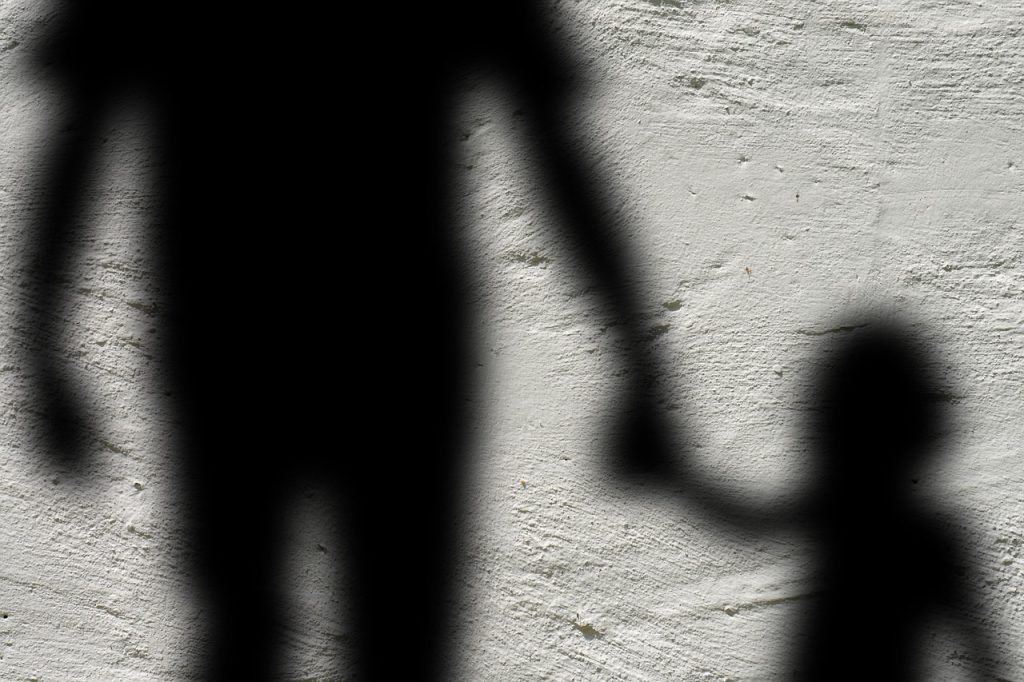 Investigan agresión sexual en una escuela en Cuenca. El principal sospechoso es un profesor.