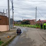 Dos heridos en nuevo ataque armado en Cuenca. Las víctimas iban en un vehículo. Ocurrió en Ricaurte.