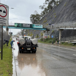 En la autopista, a la altura del Mall del Río, es frecuente observar gran acumulación de agua debido a las lluvias. Por eso, desde el MIT se anunció el cierre parcial de la vía para ejecutar obras de drenaje. /Cortesía
