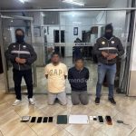 La Policía Judicial (PJ) de Azuay detuvo a dos sospechosos que aparecen en videos en el Centro Histórico de Cuenca.