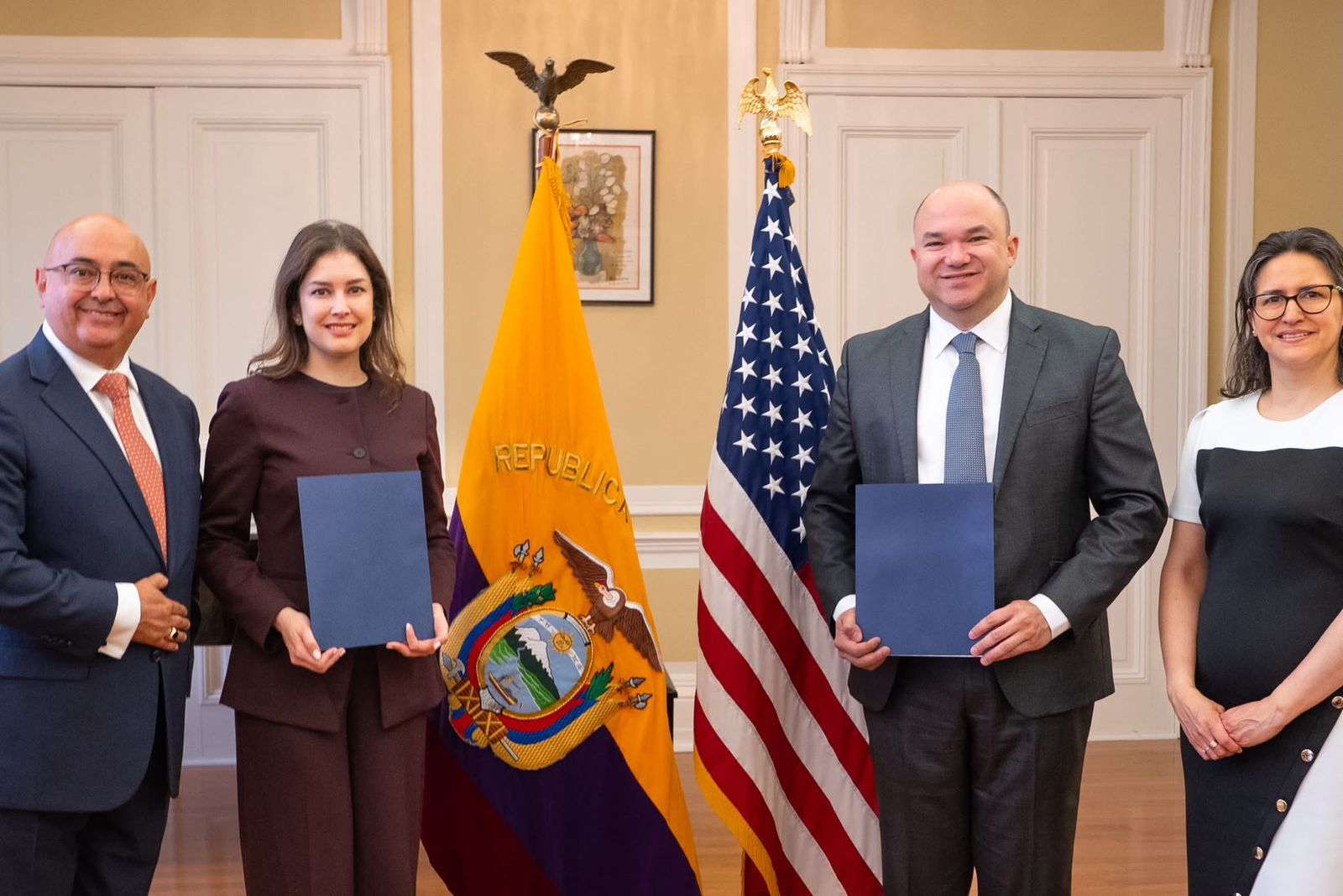 Becas para ecuatorianos en universidad de Miami. Ofrece maestrías y licenciaturas.